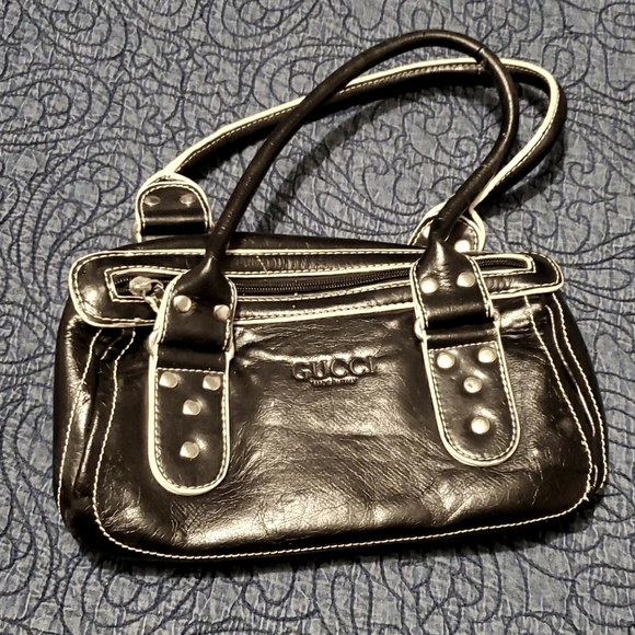Gucci purse - Picture 1 of 1